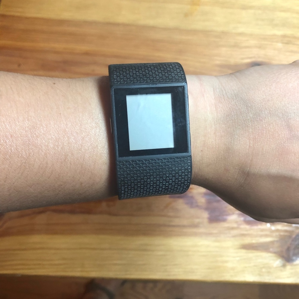 Fitbit Surge - image 6